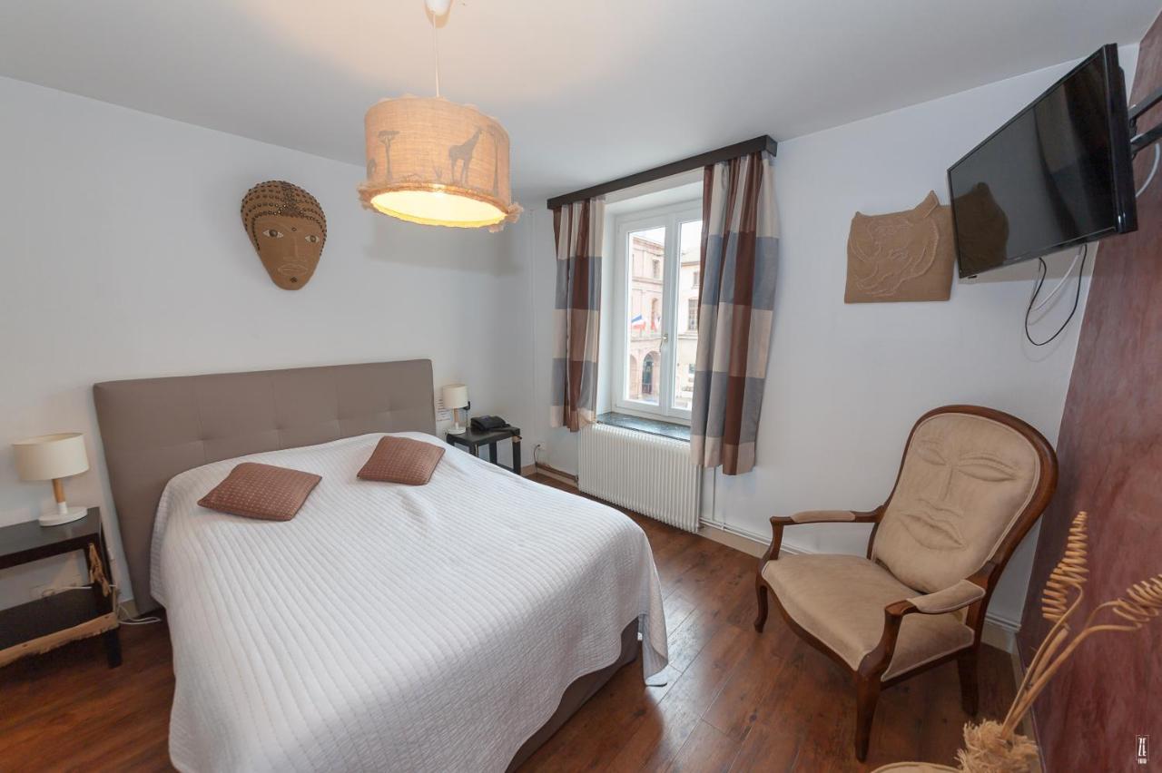 Relais Lorraine Alsace Pere & Fils Hotell Raon-lʼÉtape Exteriör bild