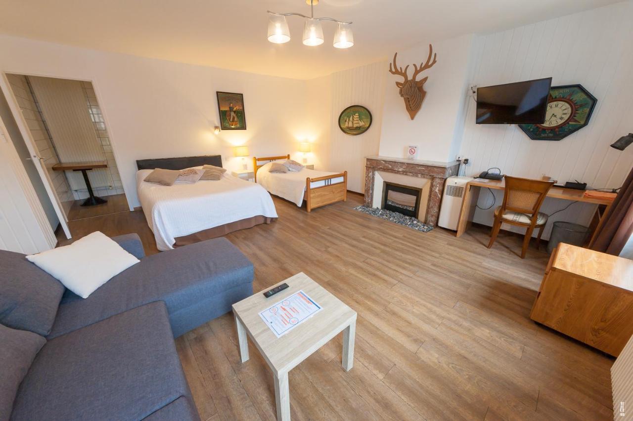 Relais Lorraine Alsace Pere & Fils Hotell Raon-lʼÉtape Exteriör bild
