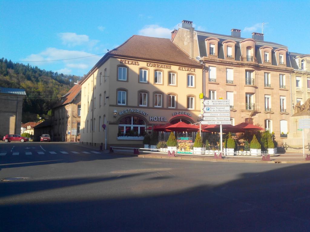Relais Lorraine Alsace Pere & Fils Hotell Raon-lʼÉtape Exteriör bild